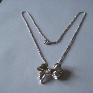 Professionally Polished Tiffany & Co. Ribbon Bow Station Necklace-16"